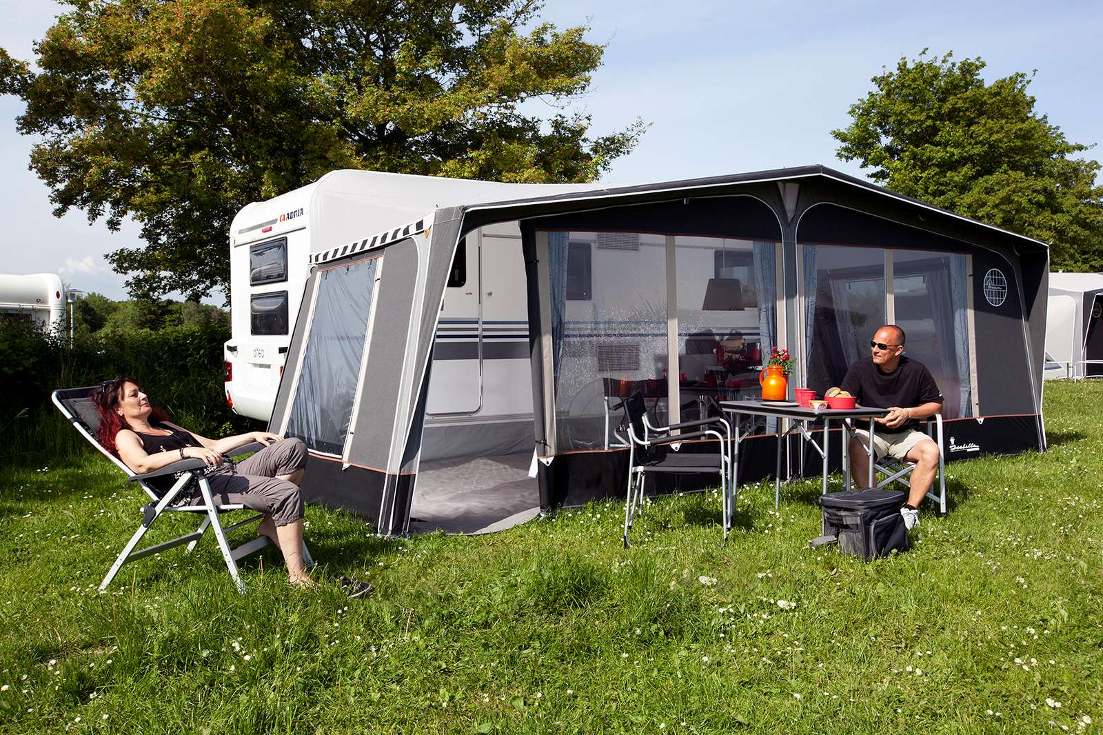 voortenten en luifels - The Hap Caravans