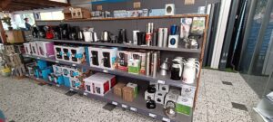 Kampeerwinkel-The-Hap-in-voorthuizen-van-haring-tot-toilet-onderdeel-ook-voor-engelse-stacaravans-onderdelen-3