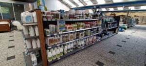 Kampeerwinkel-The-Hap-in-voorthuizen-van-haring-tot-toilet-onderdeel-ook-voor-engelse-stacaravans-onderdelen-7