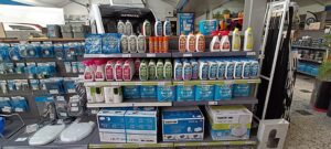 Kampeerwinkel-The-Hap-in-voorthuizen-van-haring-tot-toilet-onderdeel-ook-voor-engelse-stacaravans-onderdelen-8